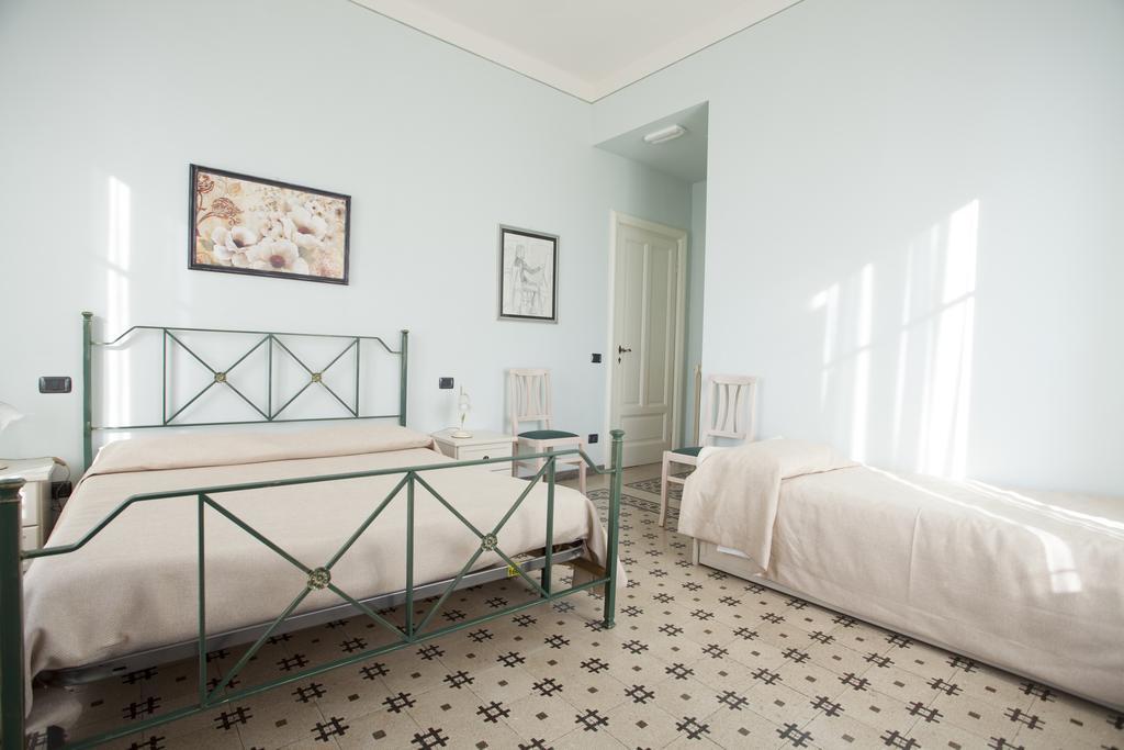 Guest House Liberty Lucques Chambre photo